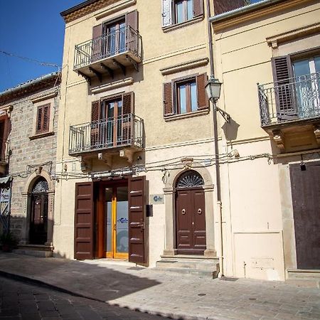Al Centro Casa Vacanze Mistretta Екстер'єр фото