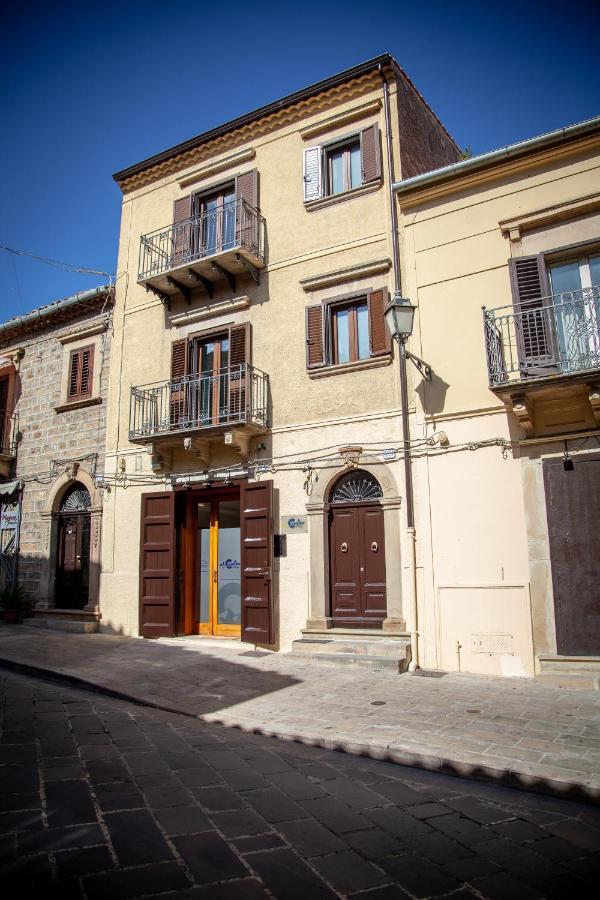 Al Centro Casa Vacanze Mistretta Екстер'єр фото